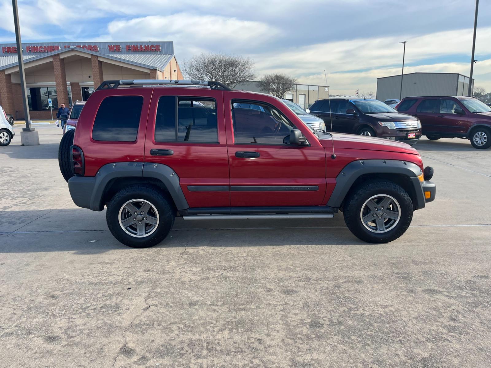 2006 red /black Jeep Liberty Renegade 2WD (1J4GK38K16W) with an 3.7L V6 SOHC 12V engine, Automatic transmission, located at 14700 Tomball Parkway 249, Houston, TX, 77086, (281) 444-2200, 29.928619, -95.504074 - Photo #7